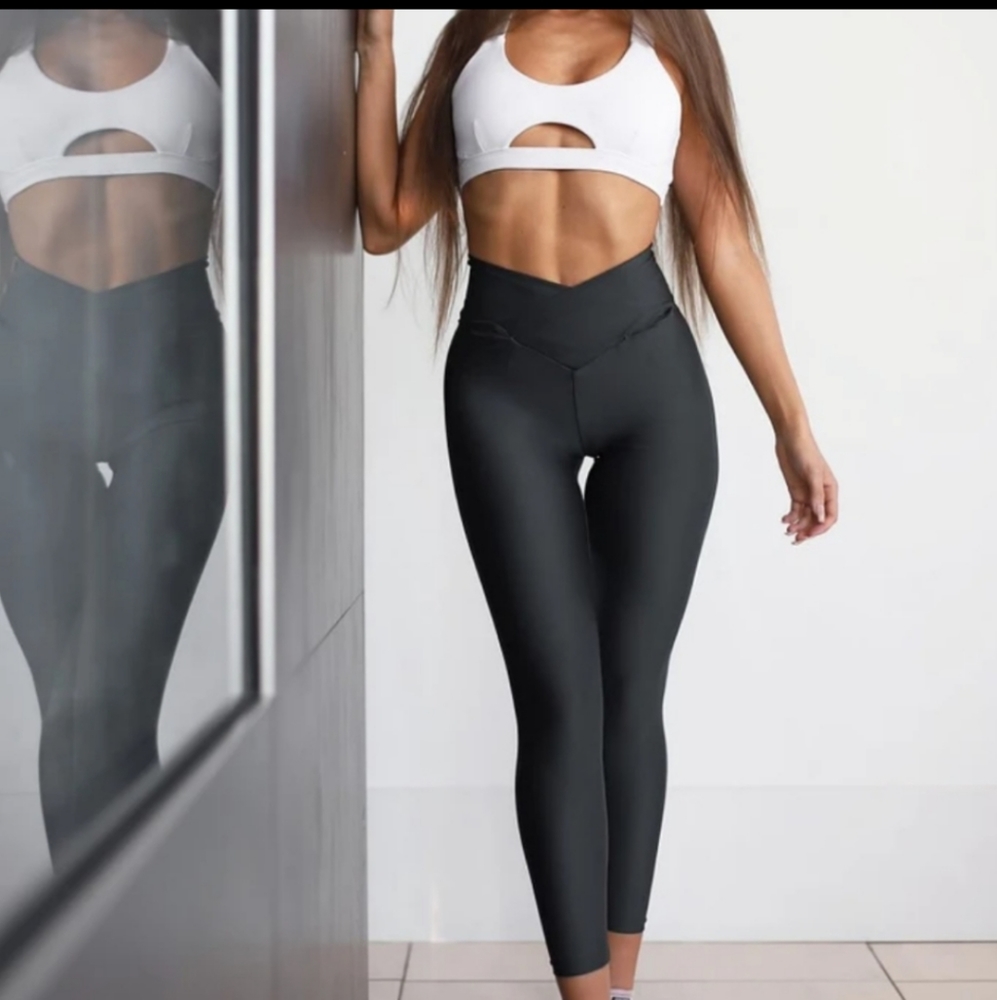 NWT Obsession Athletic Shapewear Leggings (pink)